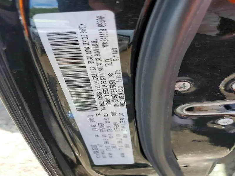 2017 RAM 1500 SLT  