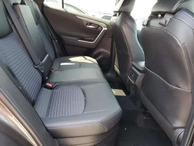 2022 TOYOTA RAV4 XSE  