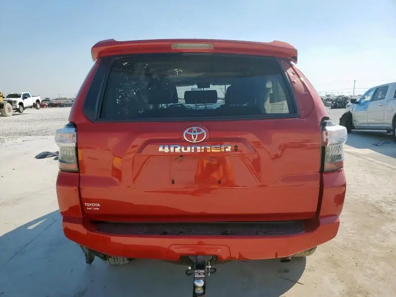 2023 TOYOTA 4RUNNER SE