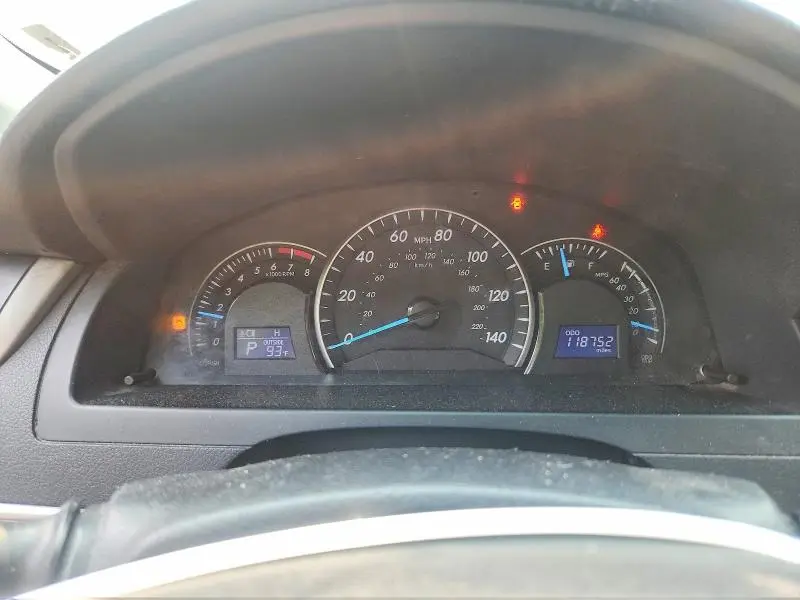 2014 TOYOTA CAMRY LE  