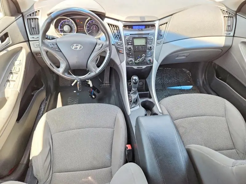 2011 HYUNDAI SONATA GLS  