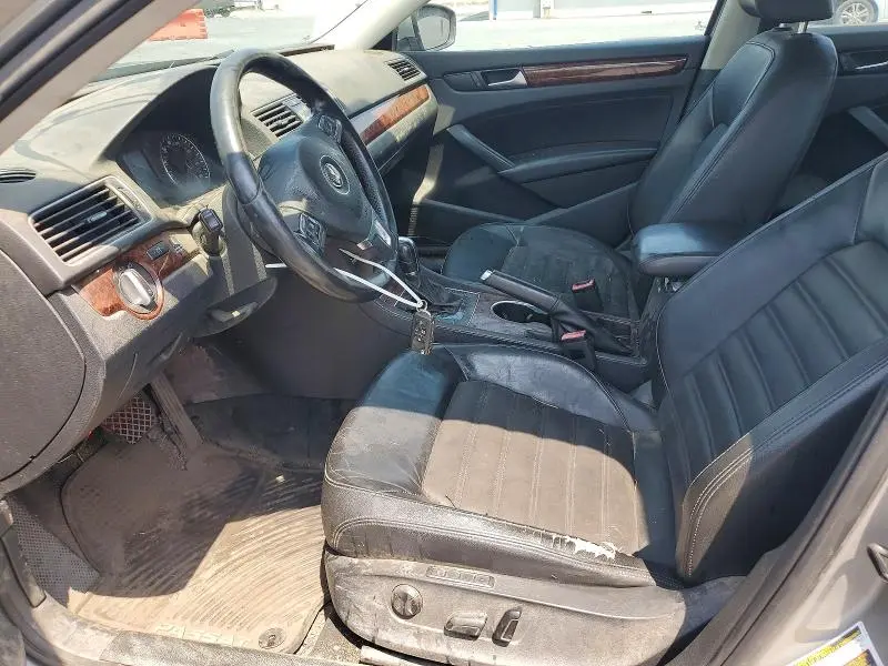 2013 VOLKSWAGEN PASSAT SEL  