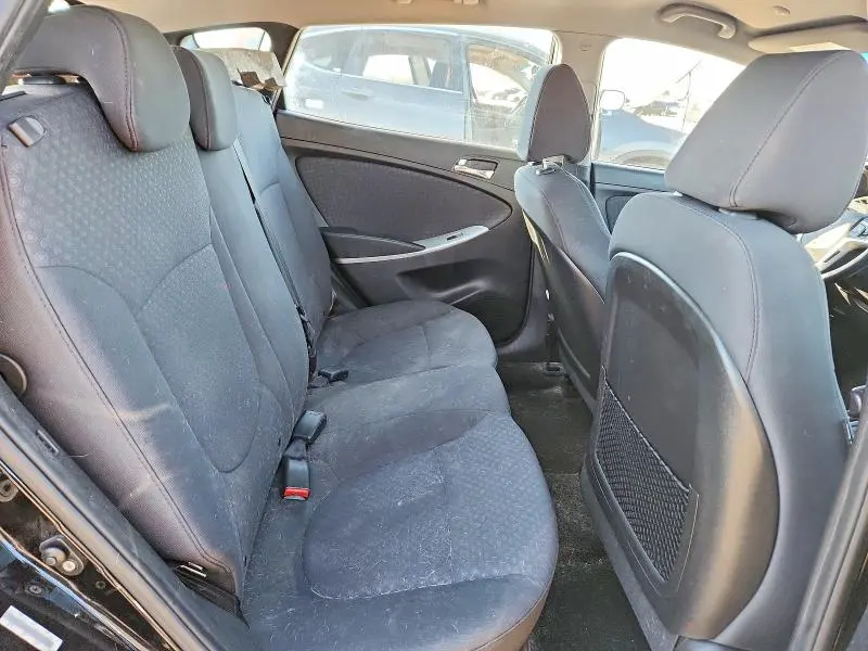 2012 HYUNDAI ACCENT SE  