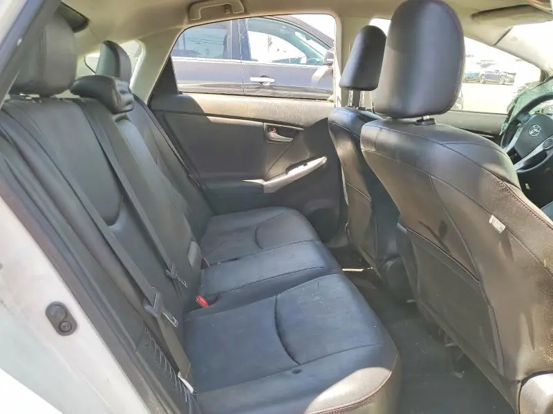 2013 TOYOTA PRIUS PERSONA SERIES SE  