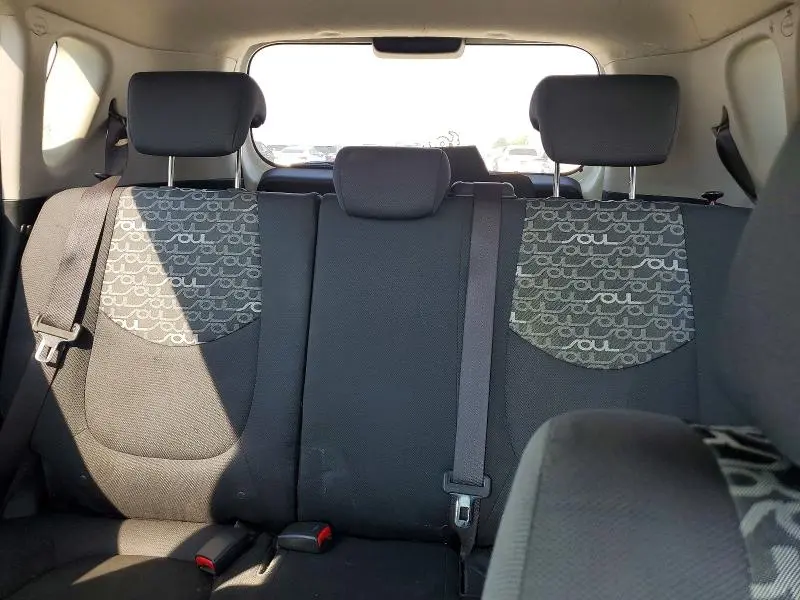 2010 KIA SOUL +  