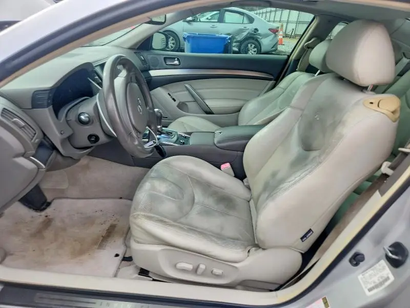 2011 INFINITI G37 BASE  