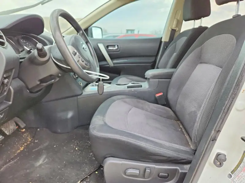2012 NISSAN ROGUE S  