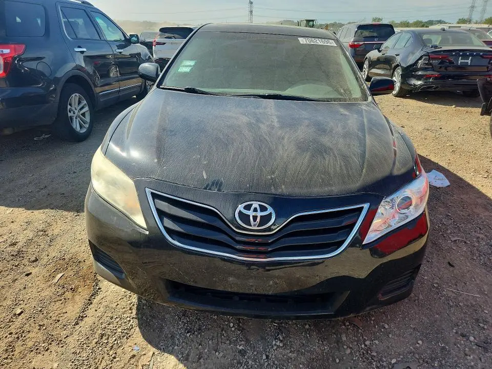 2011 TOYOTA CAMRY LE  