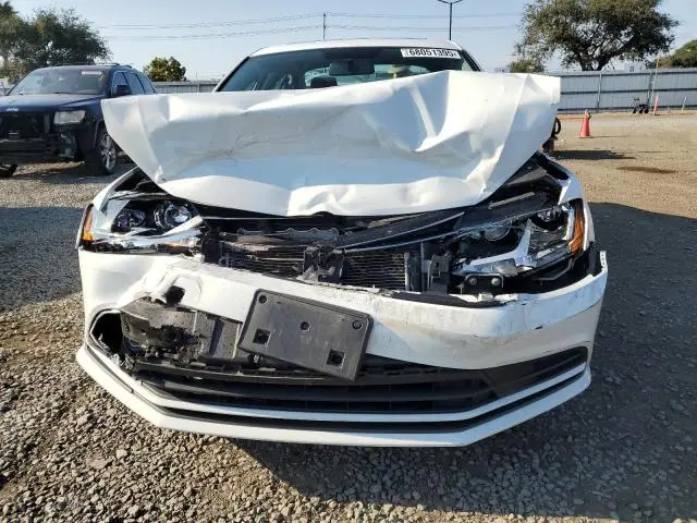 2017 VOLKSWAGEN JETTA SE  