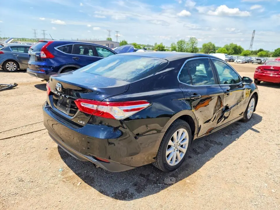 2018 TOYOTA CAMRY LE  