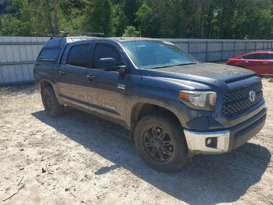 2017 TOYOTA TUNDRA SR5  