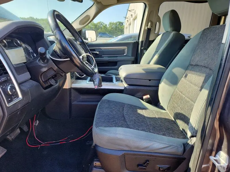 2015 RAM 1500 SLT  