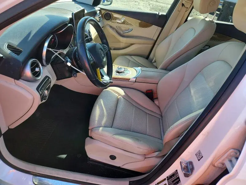 2019 MERCEDES-BENZ GLC 300  