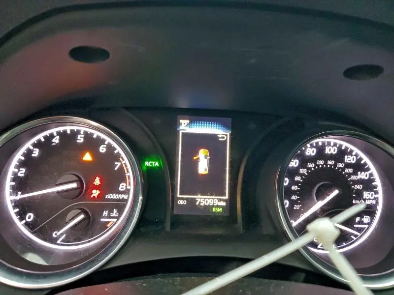 2020 TOYOTA CAMRY SE  