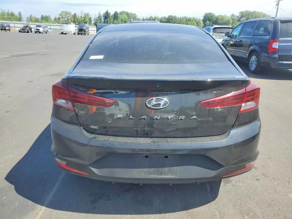 2019 HYUNDAI ELANTRA SE  