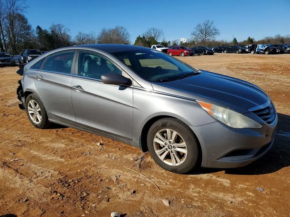 2011 HYUNDAI SONATA GLS  