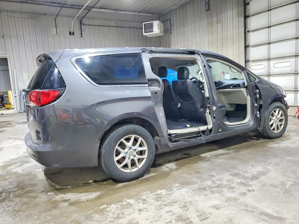 2020 CHRYSLER VOYAGER LXI  