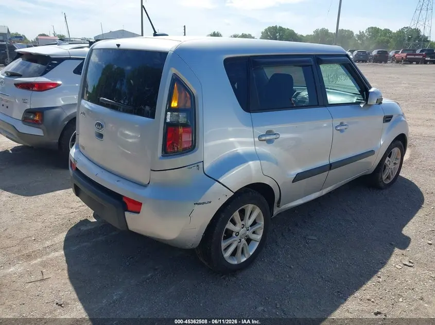 2011 KIA SOUL +