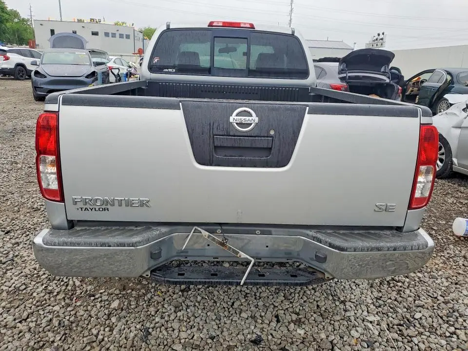 2010 NISSAN FRONTIER XE  