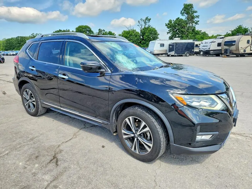 2017 NISSAN ROGUE SL  