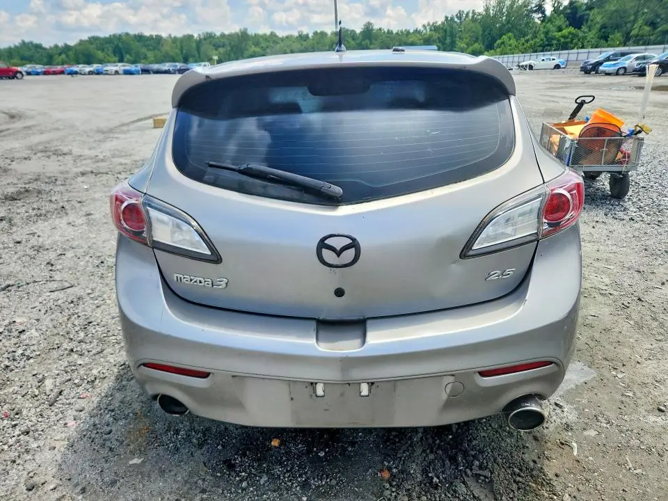 2011 MAZDA 3 S  