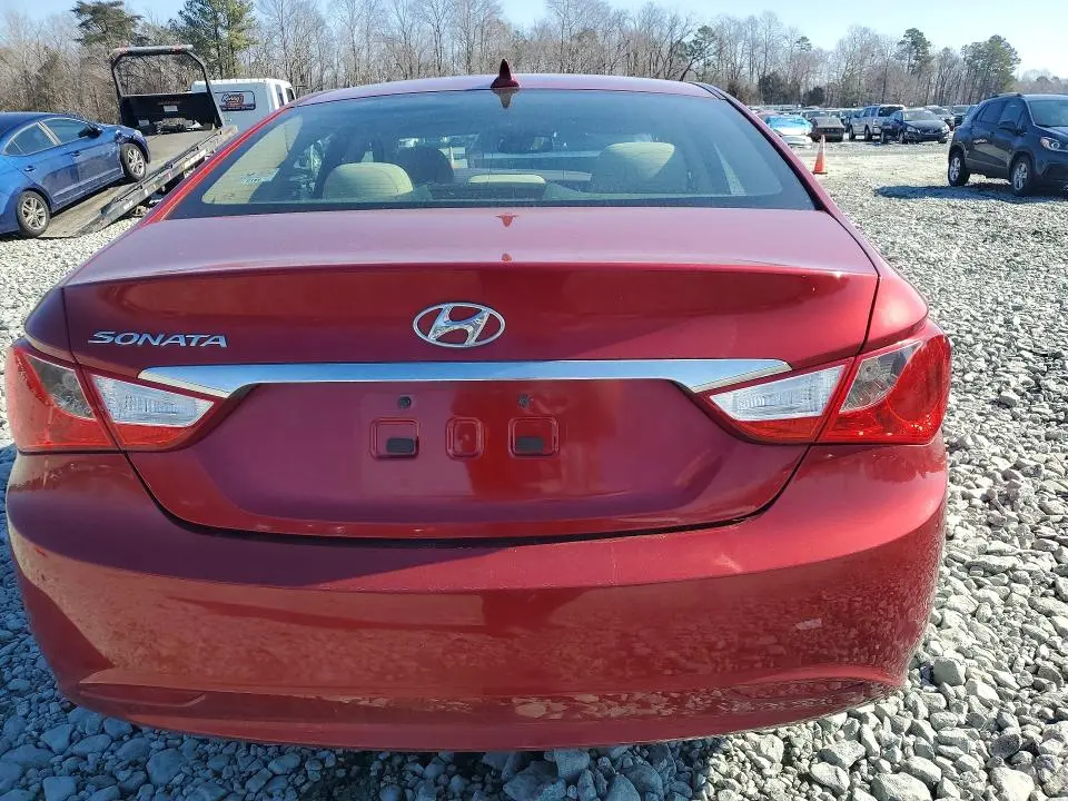 2011 HYUNDAI SONATA GLS  