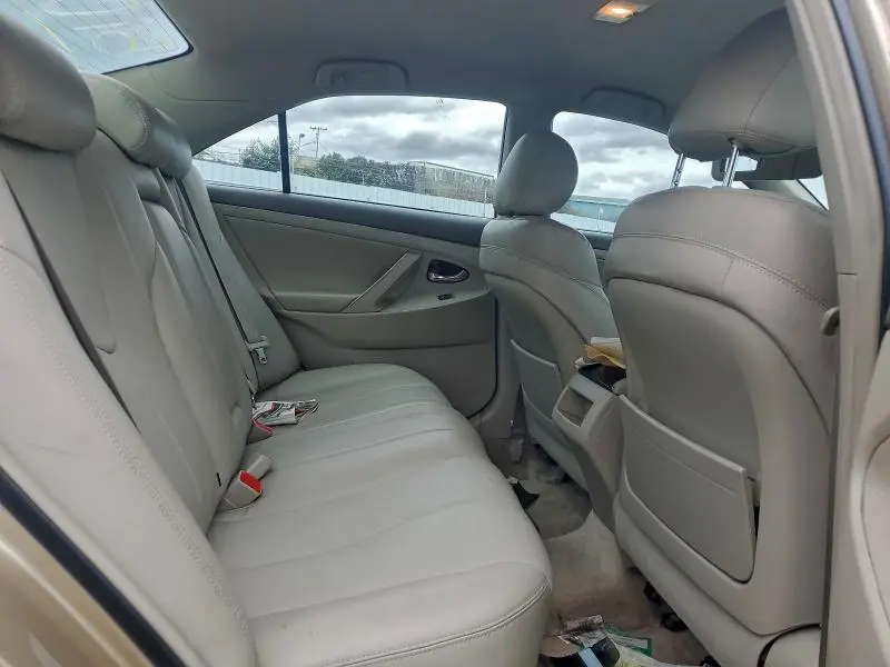 2011 TOYOTA CAMRY BASE  