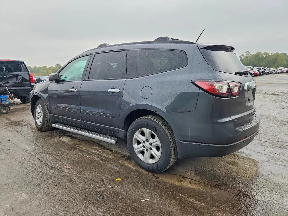 2013 CHEVROLET TRAVERSE LS  