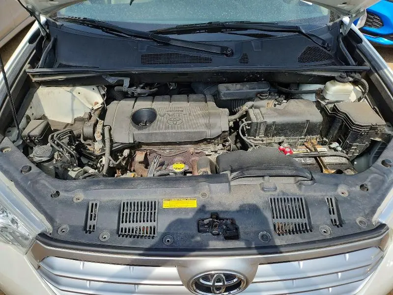 2012 TOYOTA HIGHLANDER BASE  