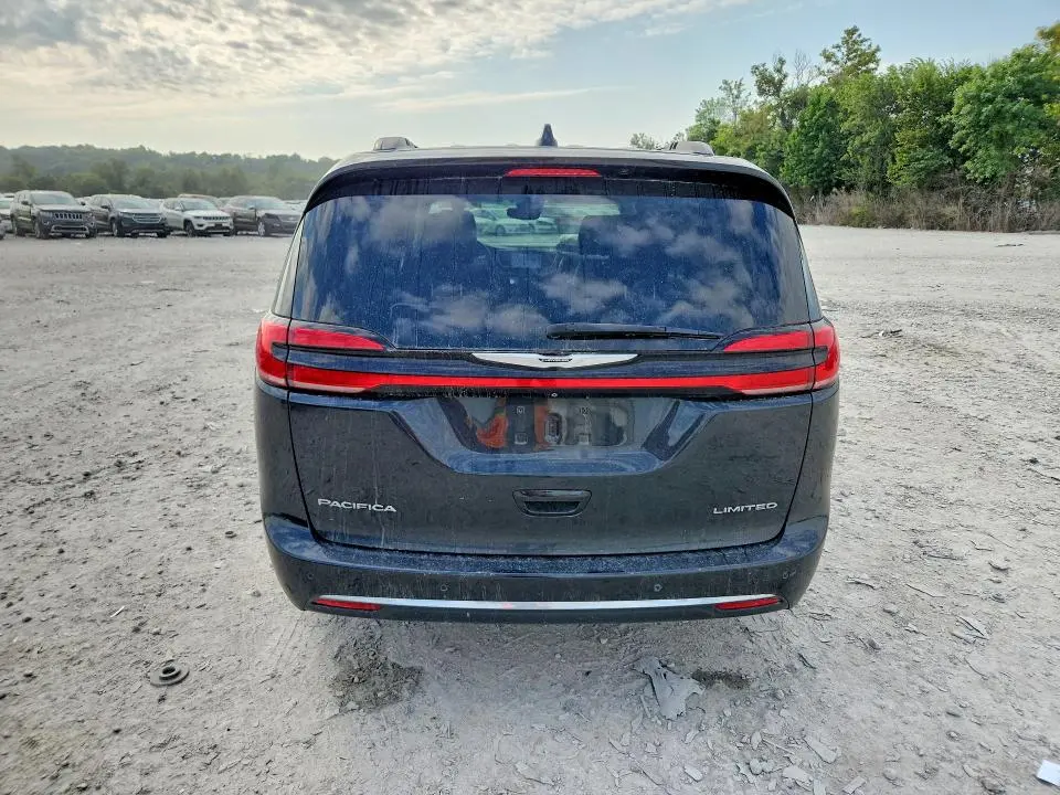 2022 CHRYSLER PACIFICA LIMITED  