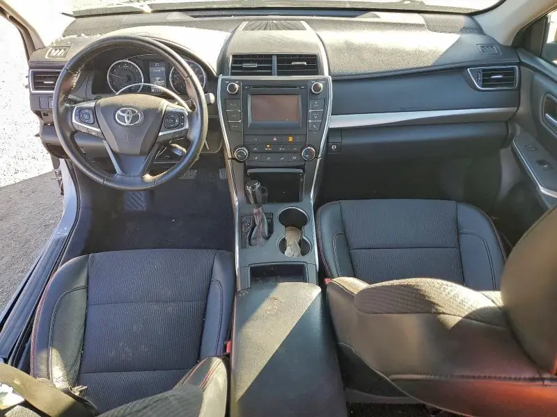 2016 TOYOTA CAMRY SE  