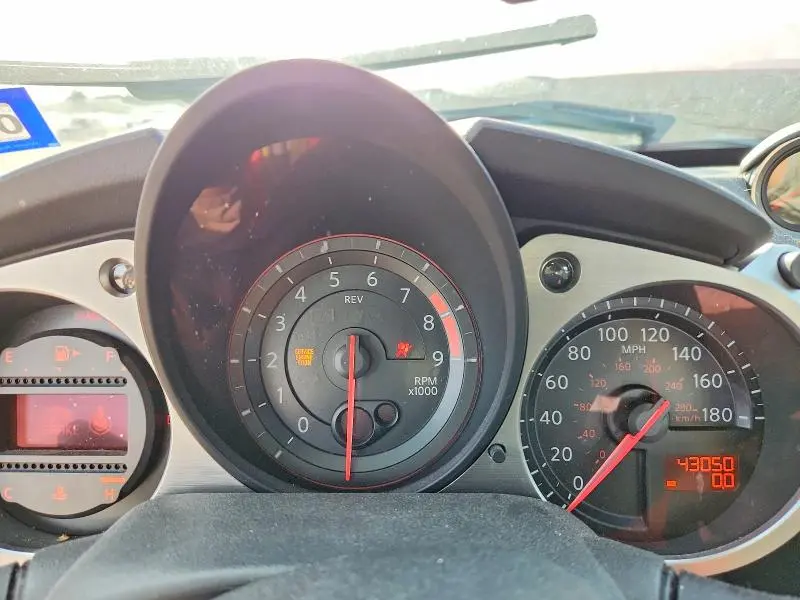 2015 NISSAN 370Z SPORT  