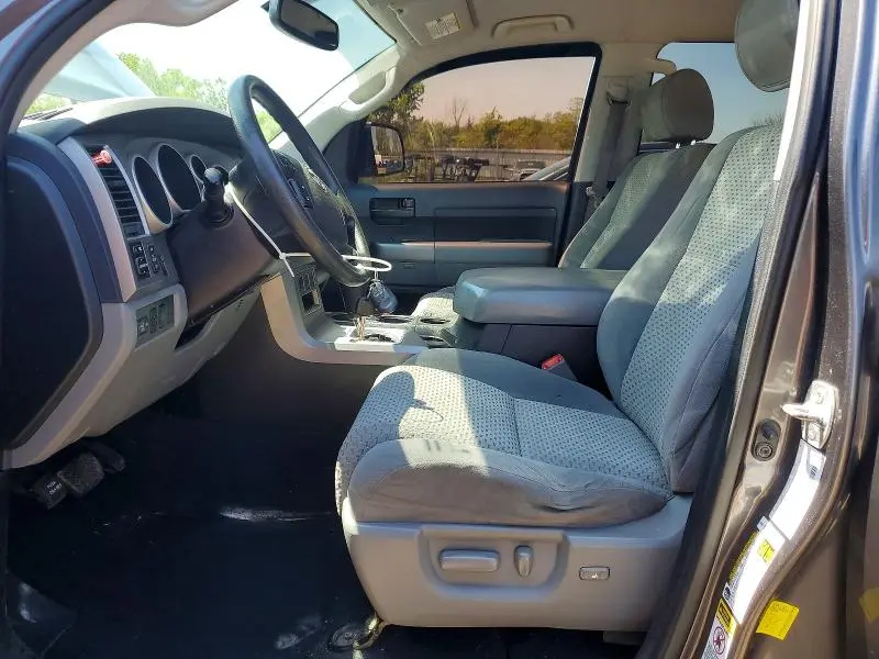2013 TOYOTA TUNDRA CREWMAX SR5  