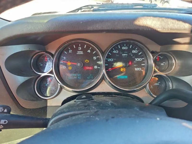 2011 CHEVROLET SILVERADO C1500 LT  