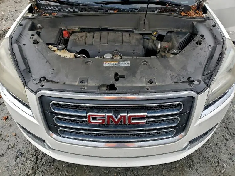 2013 GMC ACADIA SLT-2  