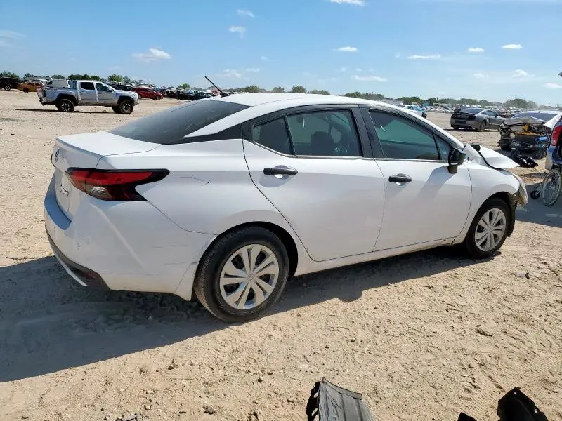 2021 NISSAN VERSA S  