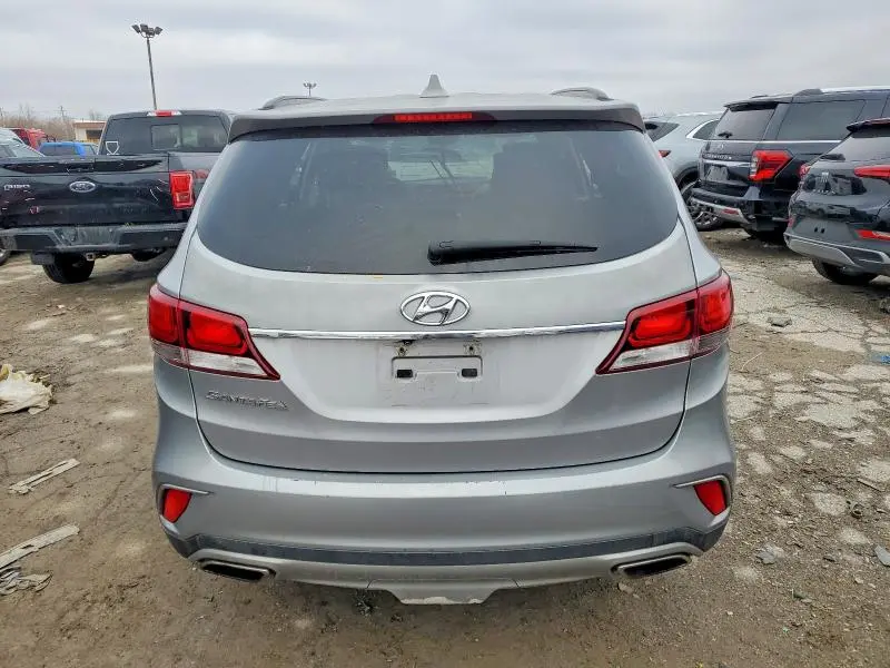 2017 HYUNDAI SANTA FE SE  