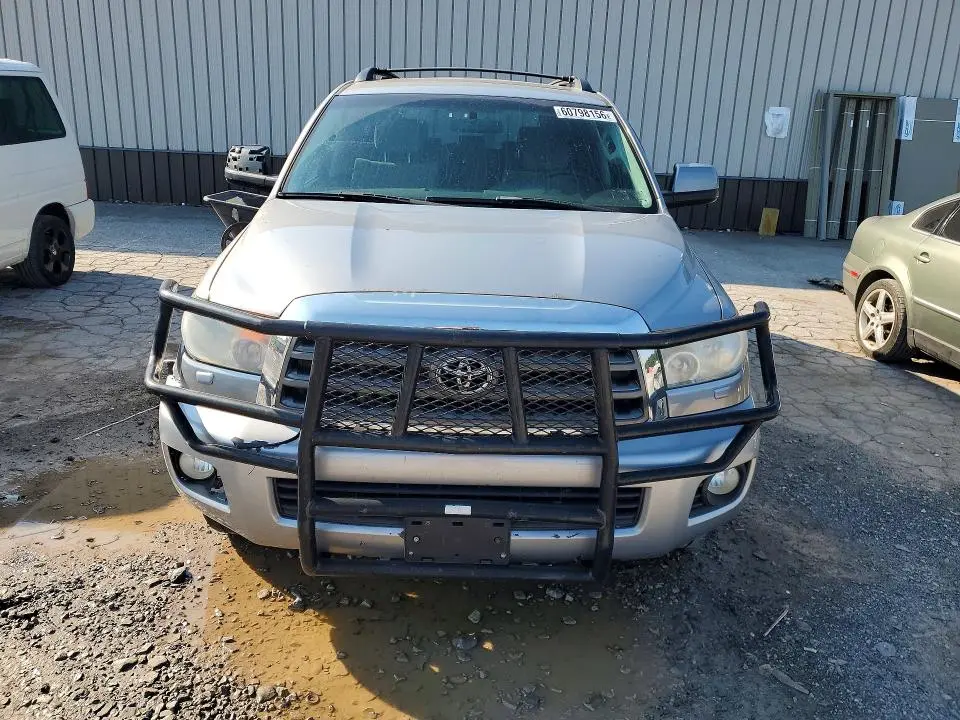 2010 TOYOTA SEQUOIA SR5  