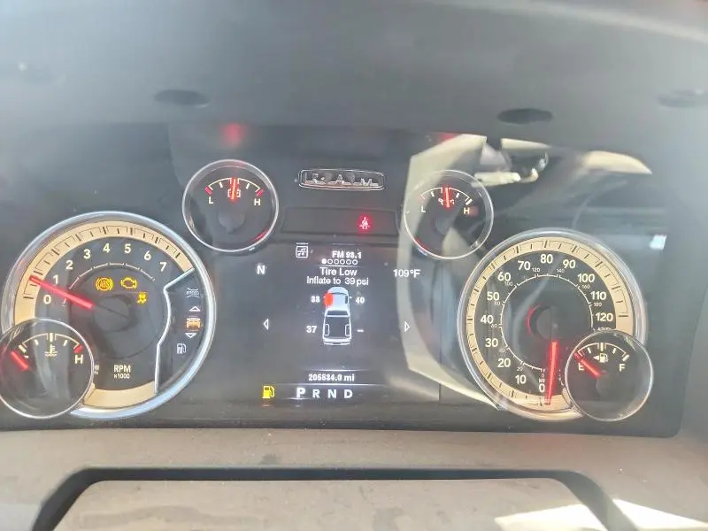 2014 RAM 1500 SLT  