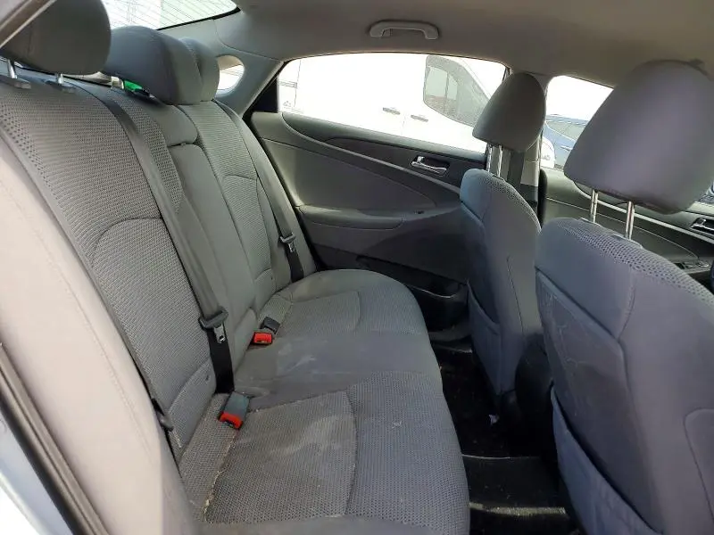 2012 HYUNDAI SONATA GLS  
