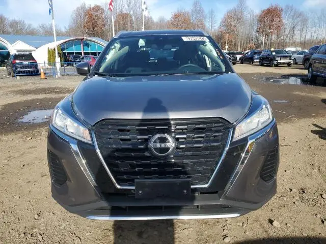 2024 NISSAN KICKS SV  
