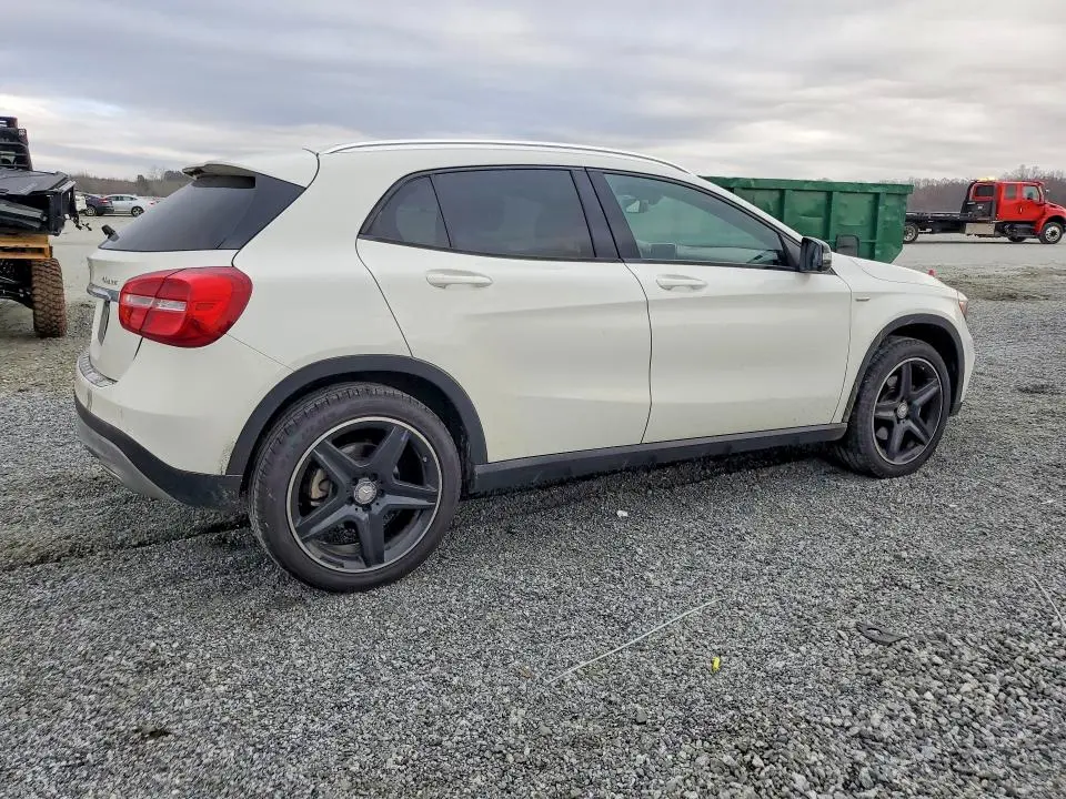 2015 MERCEDES-BENZ GLA 250 4MATIC  