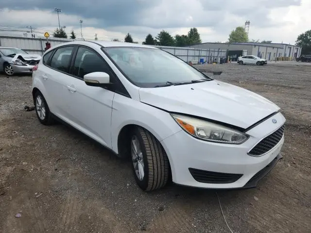 2015 FORD FOCUS SE  