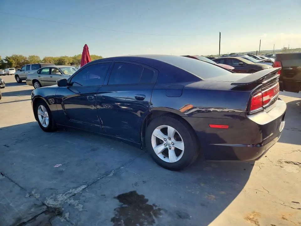2012 DODGE CHARGER SE  