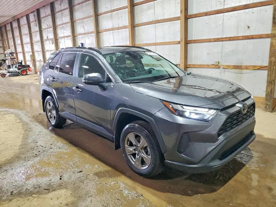 2023 TOYOTA RAV4 XLE  