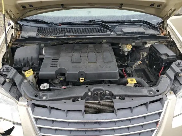 2010 CHRYSLER TOWN & COUNTRY LIMITED  