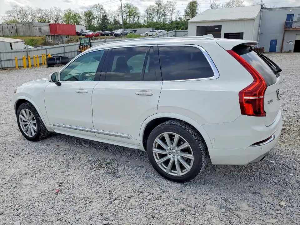 2016 VOLVO XC90 T6  
