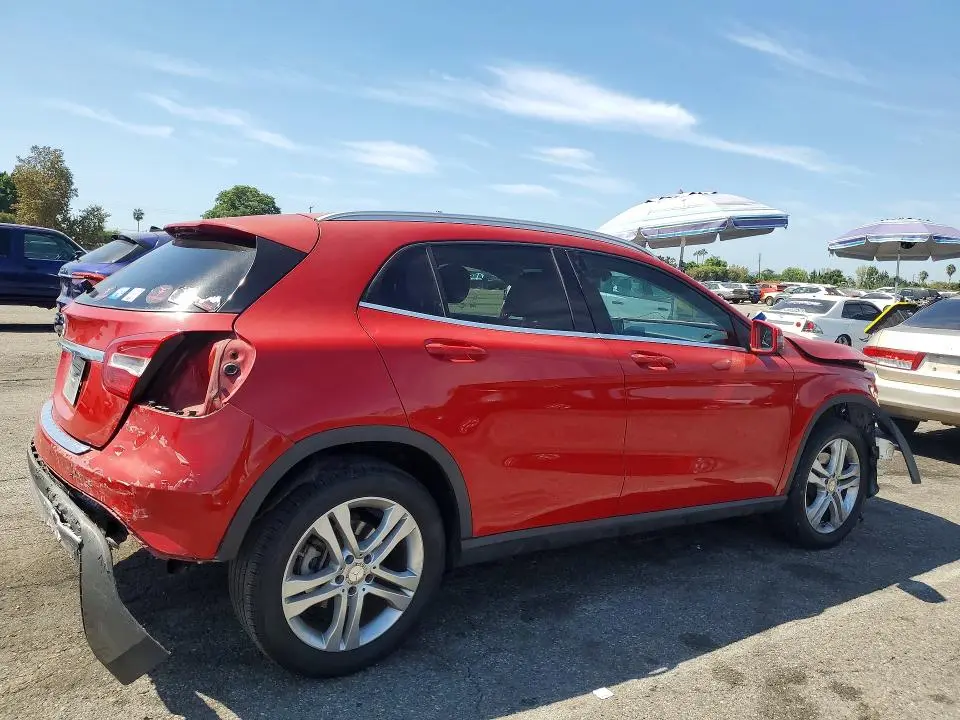 2015 MERCEDES-BENZ GLA 250  