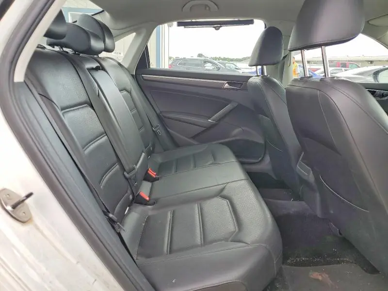 2018 VOLKSWAGEN PASSAT S  