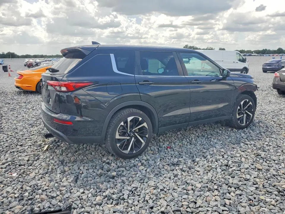 2022 MITSUBISHI OUTLANDER ES  